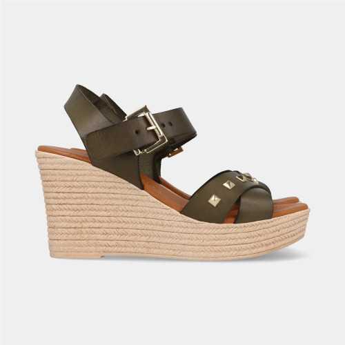 Sandalia cuña Tachas