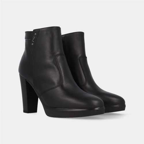 Botín 810 de Nero Giardini