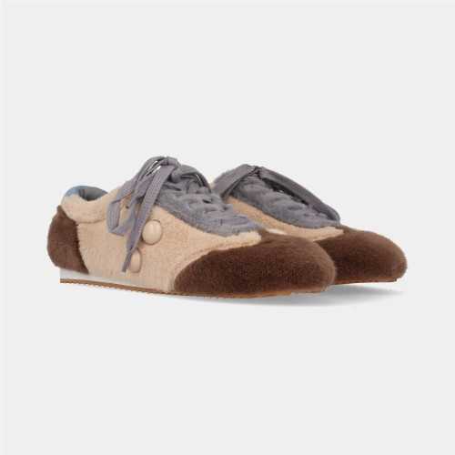 Sneaker Peluche de Noa Harmon
